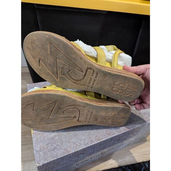 A.S.98 Lobos in Yellow! - Picture 8 of 9